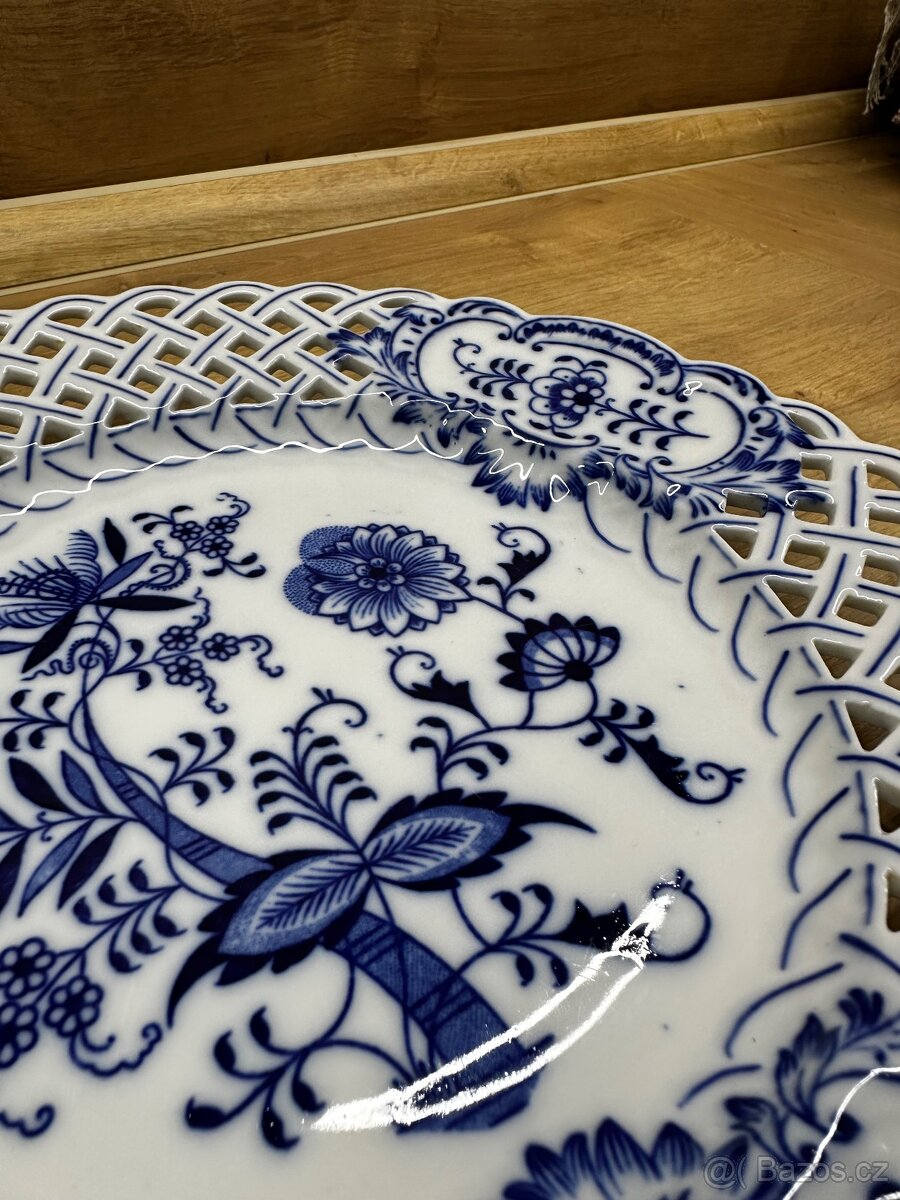 Talíř prolamovaný 27 cm, Cibulák, originální z Dubí - 4