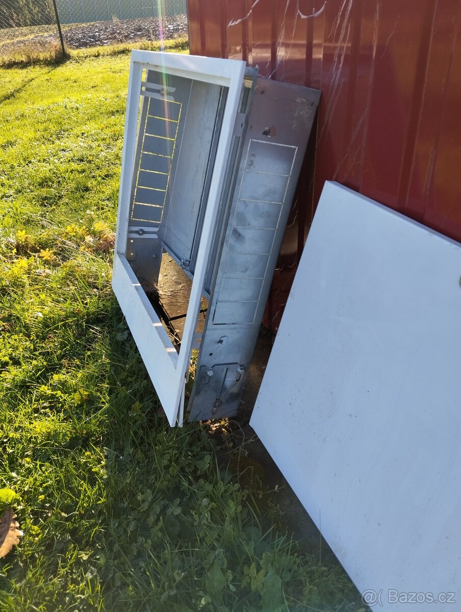 Skříň na rozdělovač pro podlahové topení se zámkem, podomítk - 4