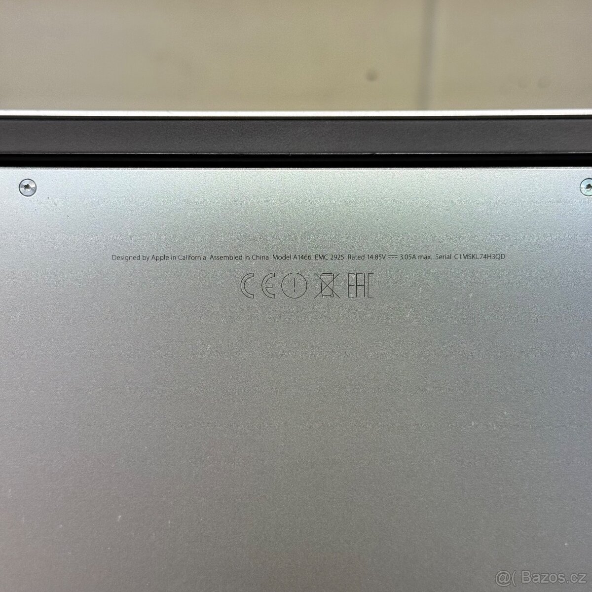 Apple MacBook Air 13” (A1466, Early 2015) – i5 / 8GB RAM / - 4