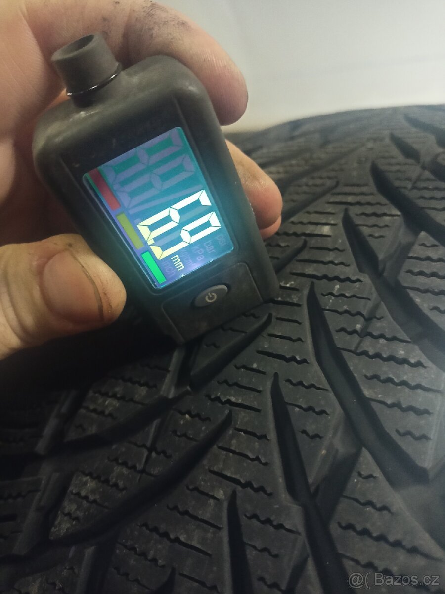 Zimní pneu Nokian WR SUV 4 a SUV 3 - 4