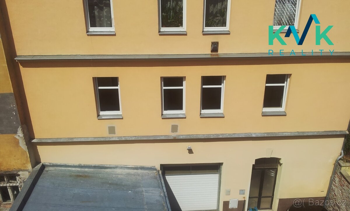 Pronájem bytu 3 + 1, v OV, cihla, 73 m2, ul. Slepá, Karlovy - 4