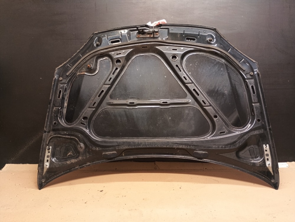 Prodam kapotu,barva černá metalíza VW Golf 5 - 4