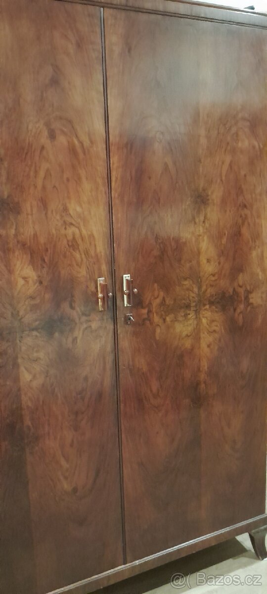 Starožitné šatní skříně - 4