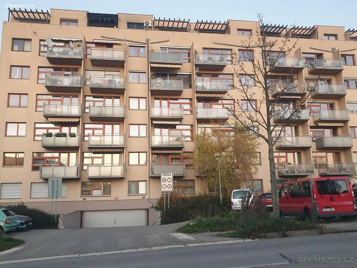 Garážové stání Štěpařská - 4