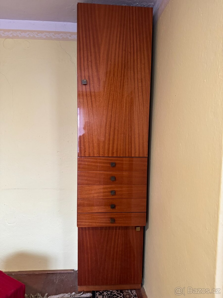 leštěná obyvaková stěna - 4