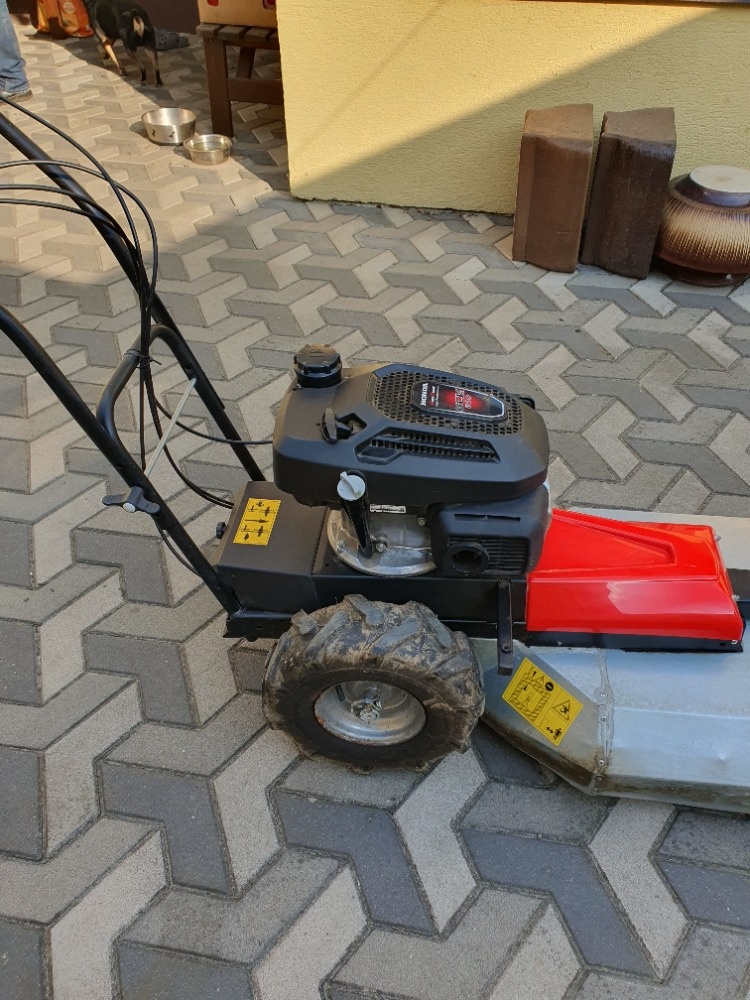 Sekačka s pojezdem - 4
