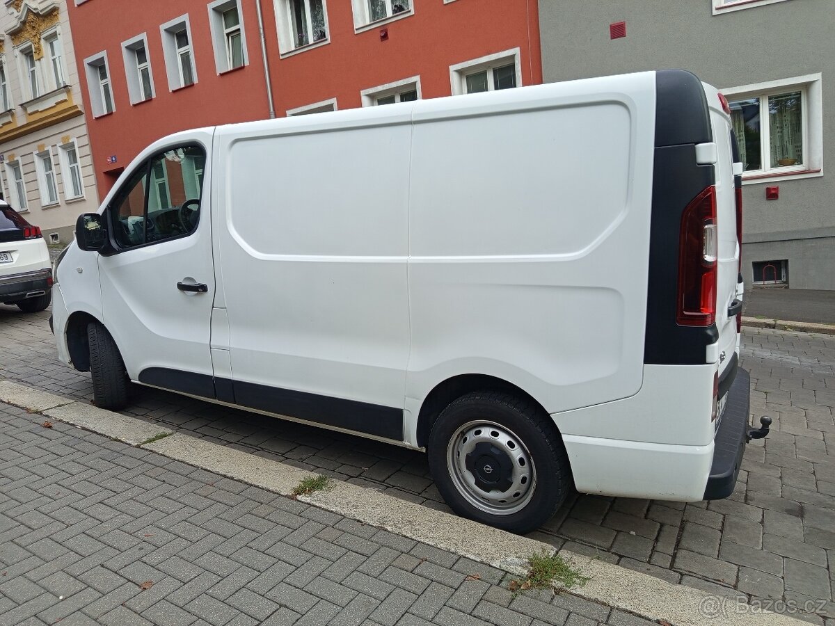 2017 Opel Vivaro 5.8 /100 - 4