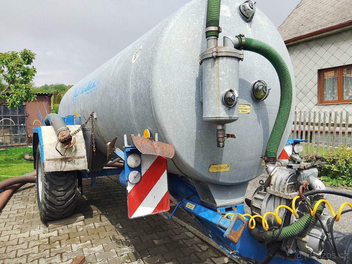 Fekál za traktor 6m3 - 4