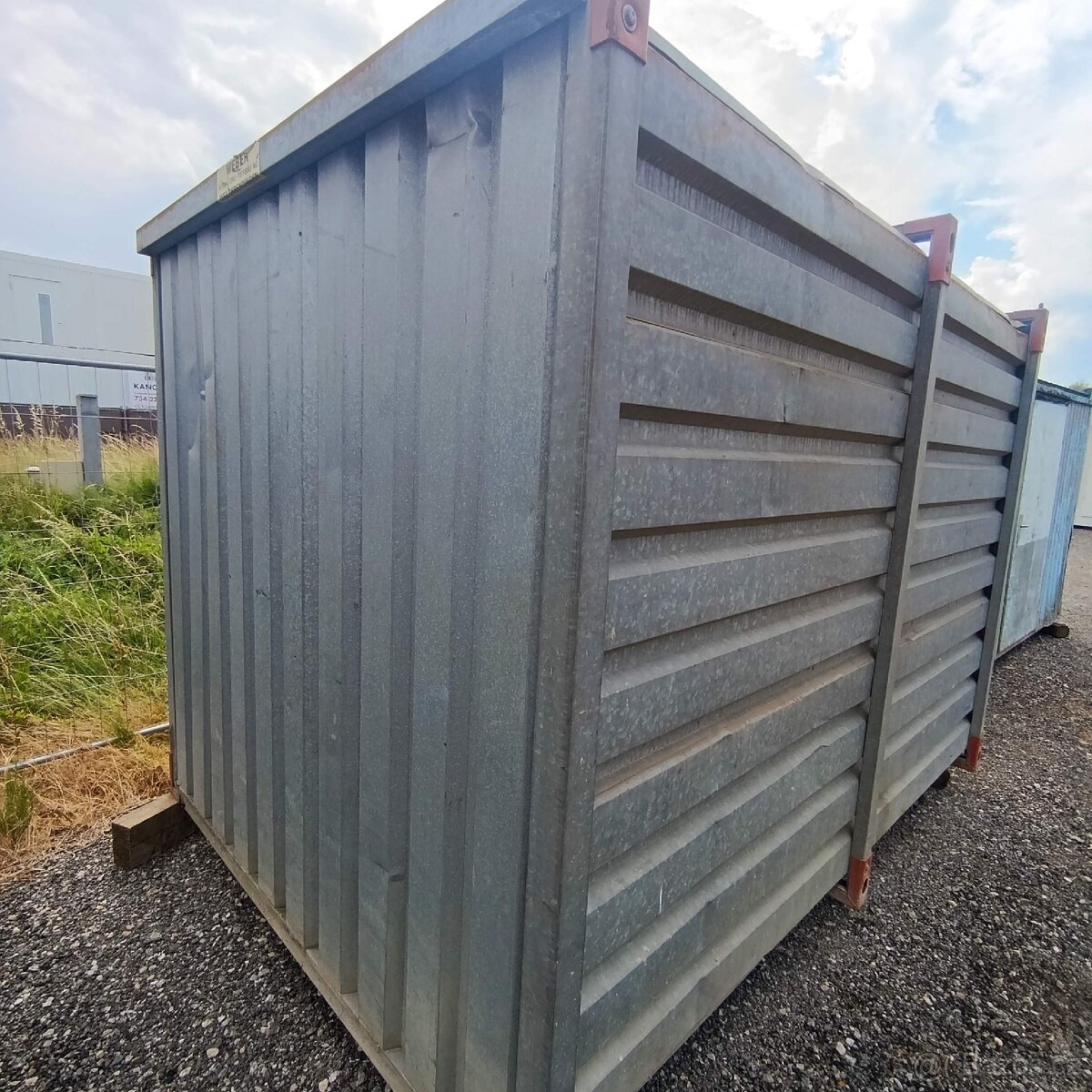 Plechová bouda/ mini kontejner na nářadí 3x2,1m - 4