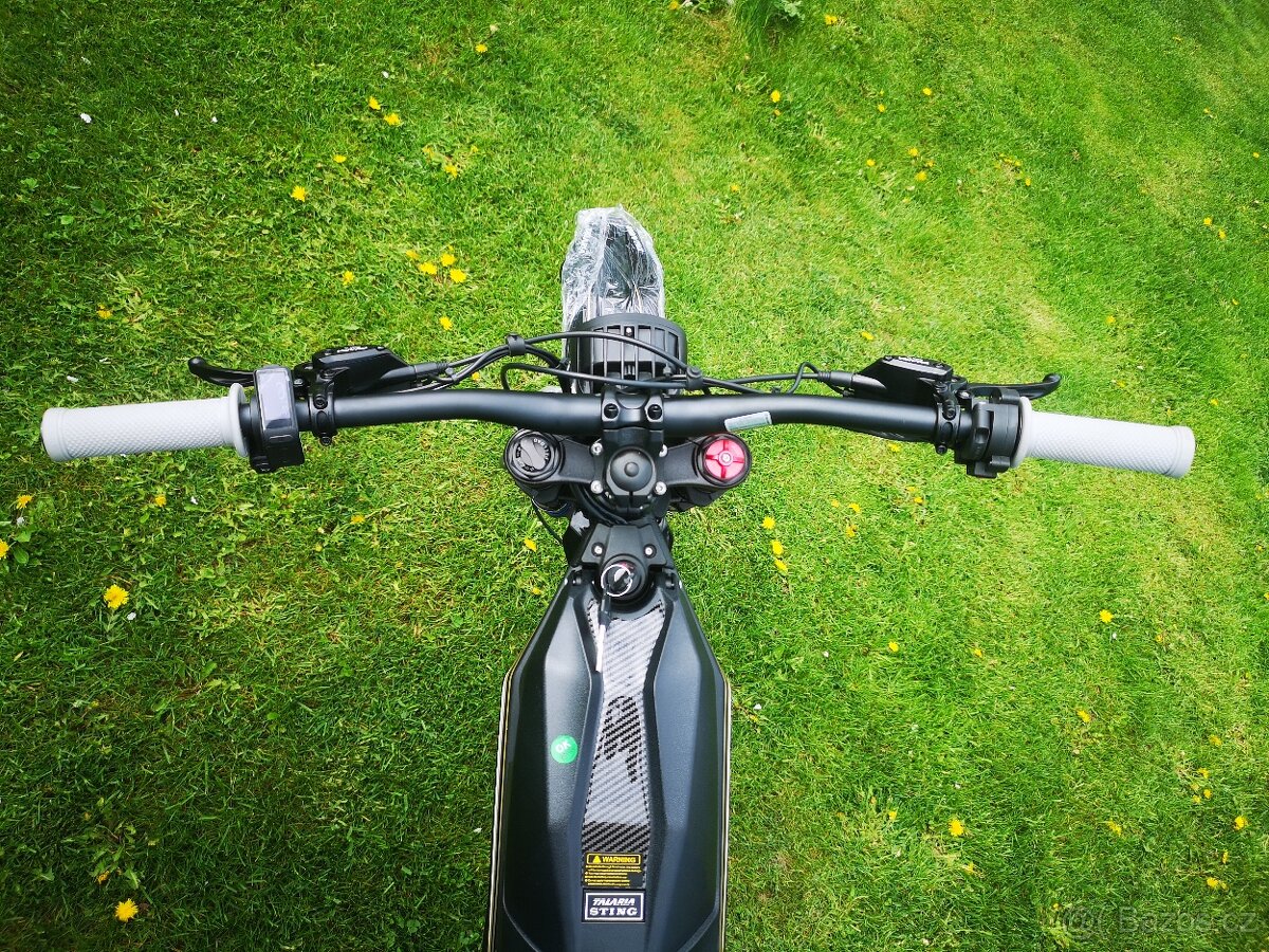 Talaria MX Sting 6kw, zánovní, najeto 26km.