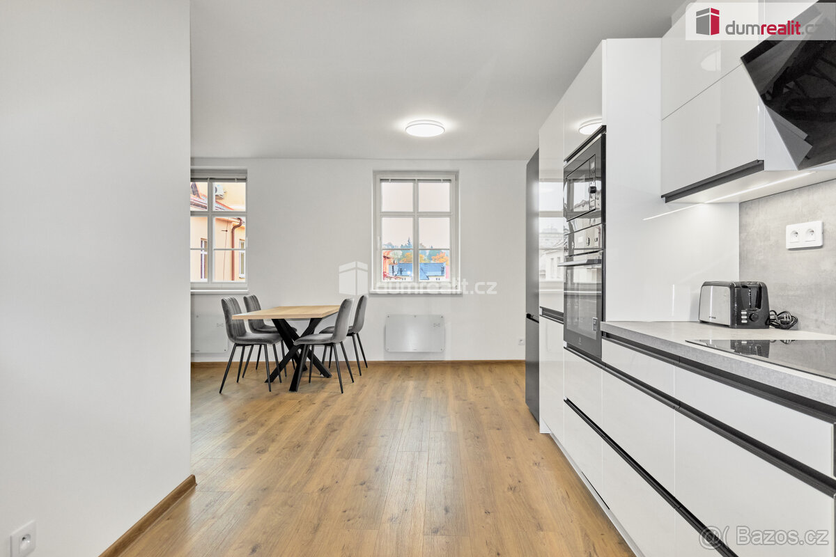 Prodej nového bytu 3+kk v centru Karlových Varů - 4