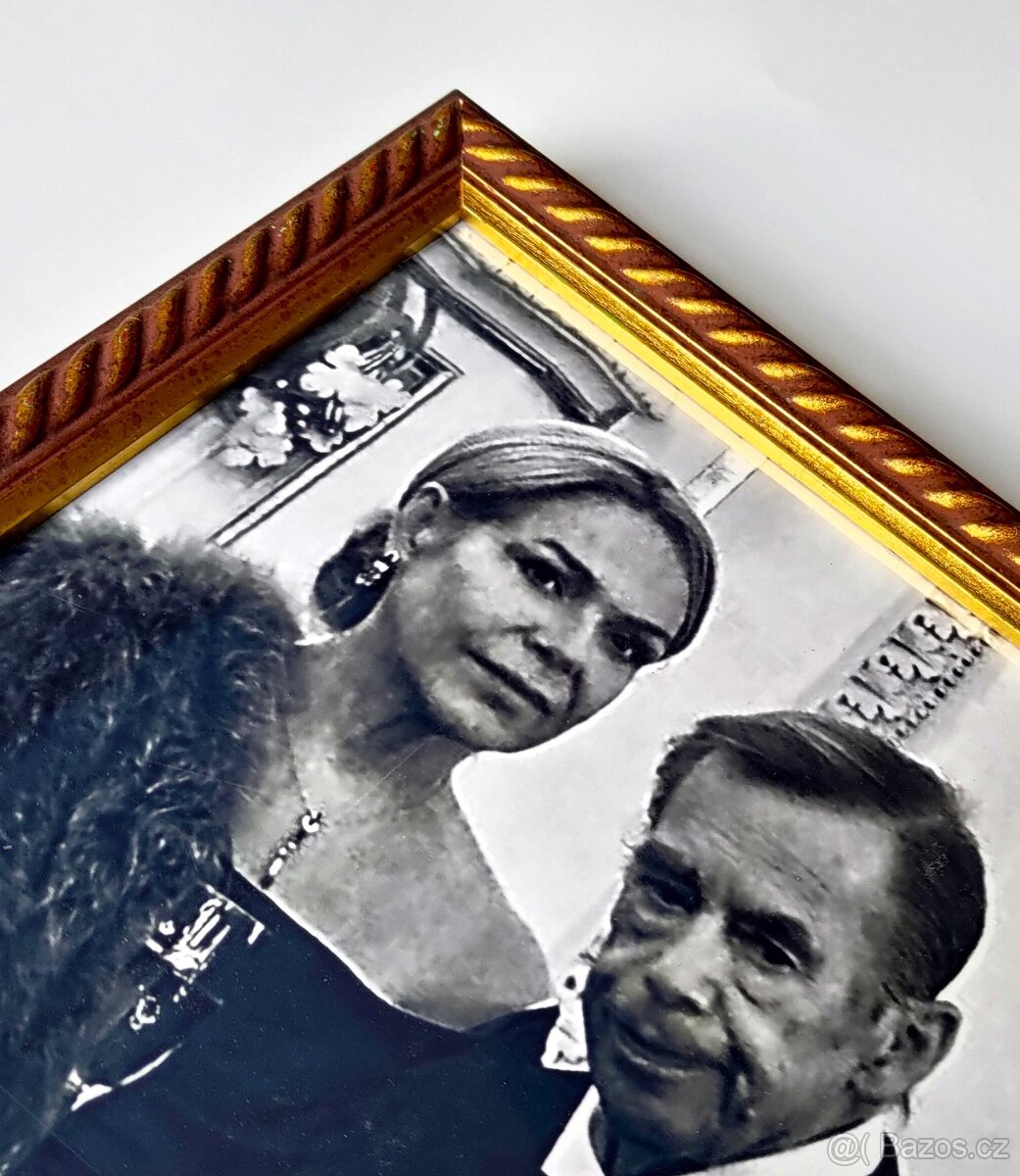 PREZIDENT VÁCLAV HAVEL S MANŽELKOU / 2011 / - 4