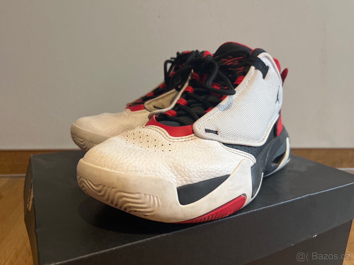 Jordan max aura 4 vel. 38,5 dětské boty,  obuv - 4