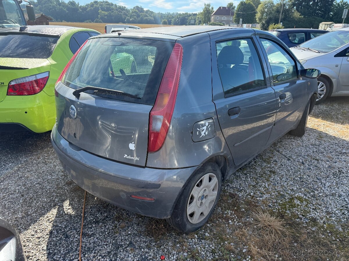 Fiat Punto 1,2i 44 kw.jen 105t.km..klima 2004 - 4