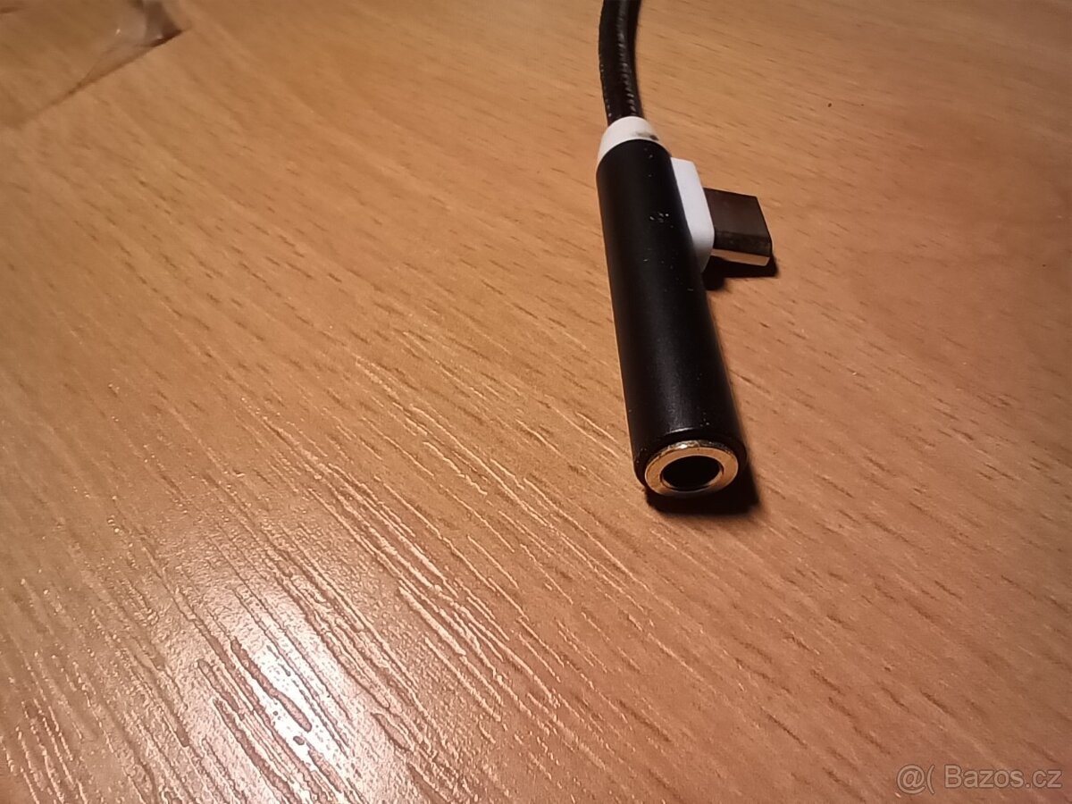 Adaptér konektor C 2 v 1 nabíjet telefon a poslech hudby - 4