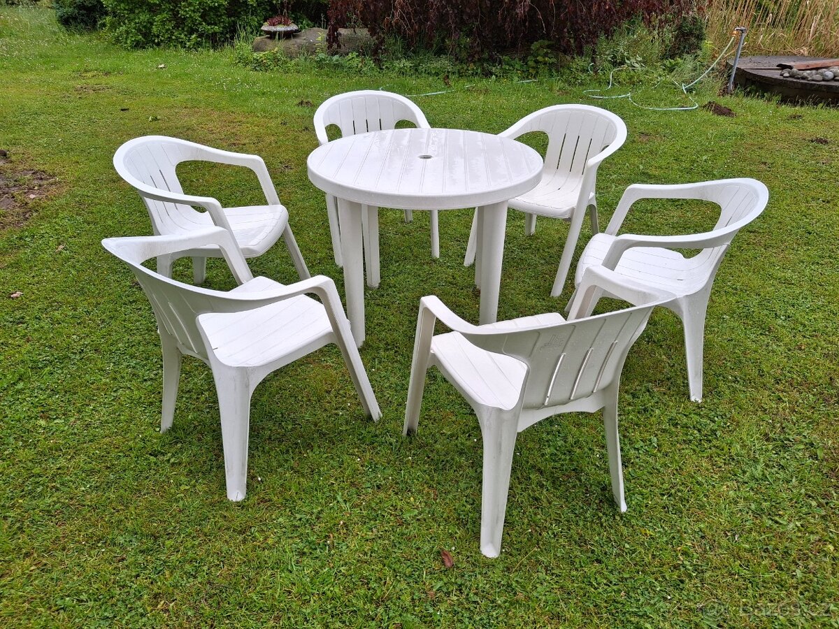 6 židlí, křesel, stůl plast - 4
