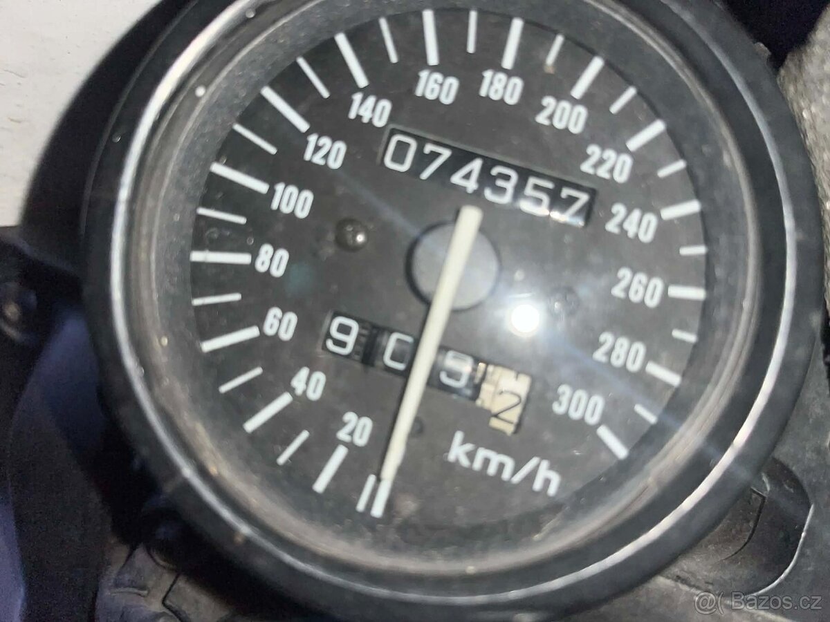 HONDA CBR 900 RR - 4