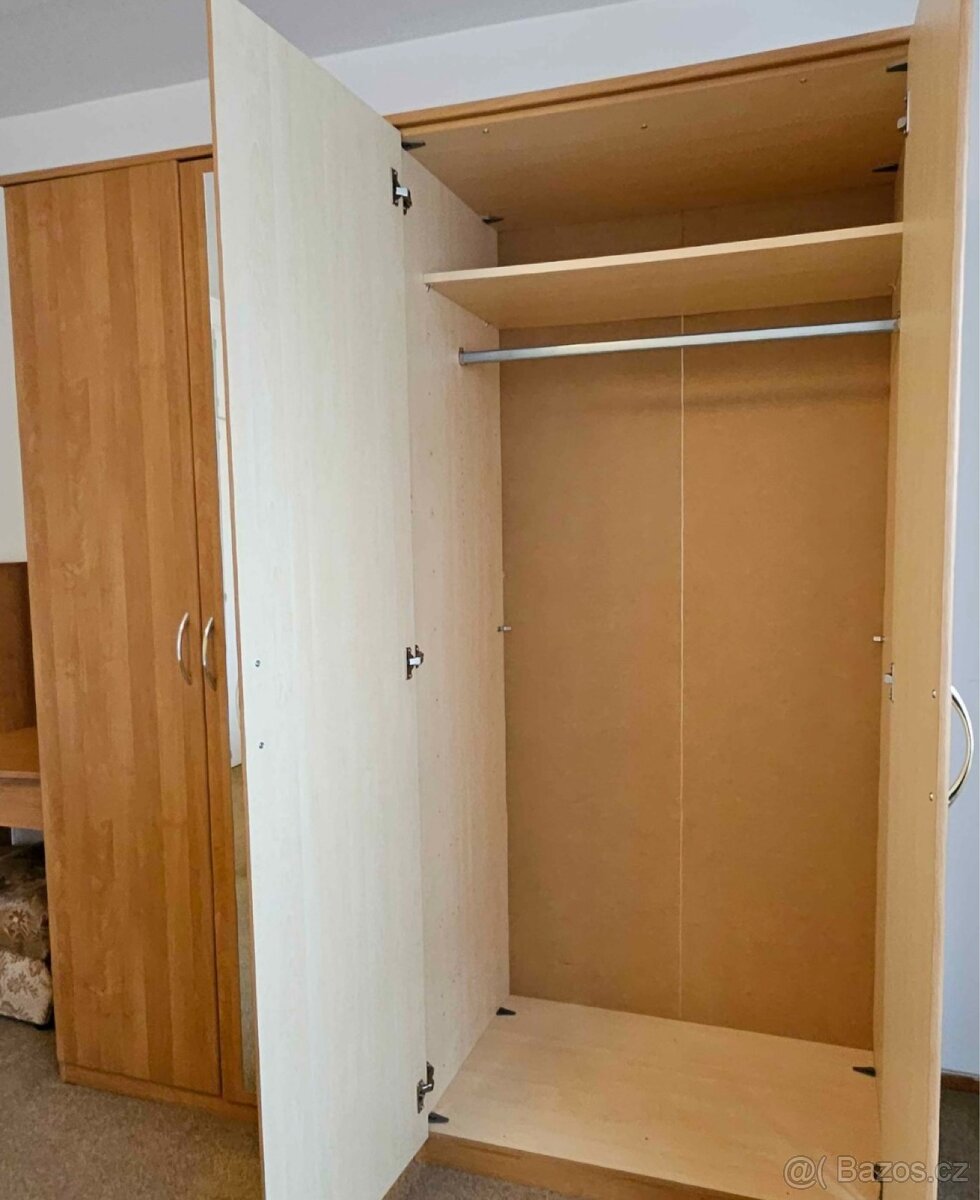 Šatní skříň - 4