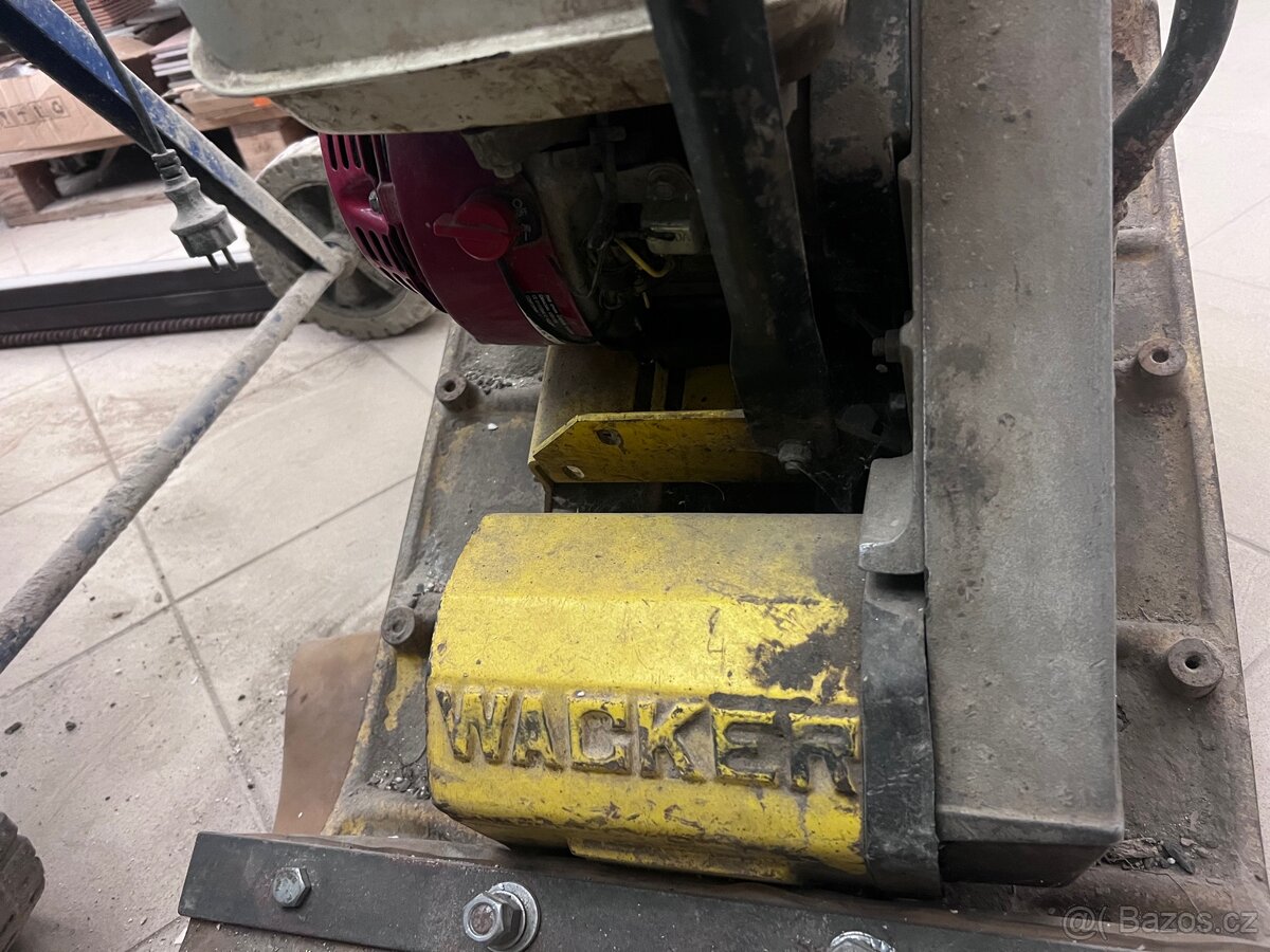 Prodám vibrační desku Wacker - 4