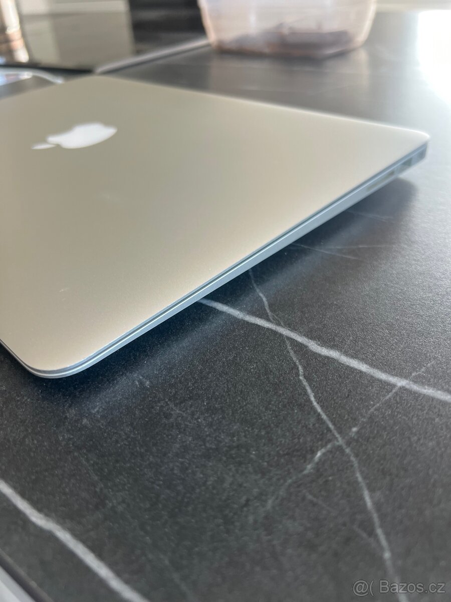 Apple MacBook Air 13" i5 - 4
