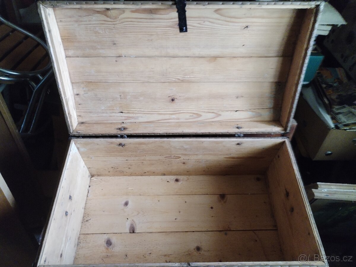 starý velký kufr - 4