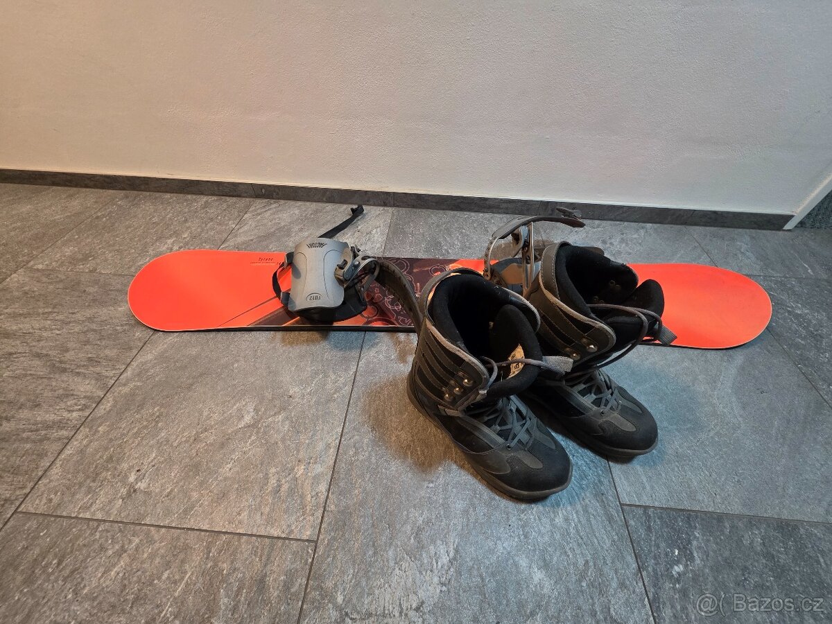 Kompletní sada snowboard 145cm +vázání +boty - 4