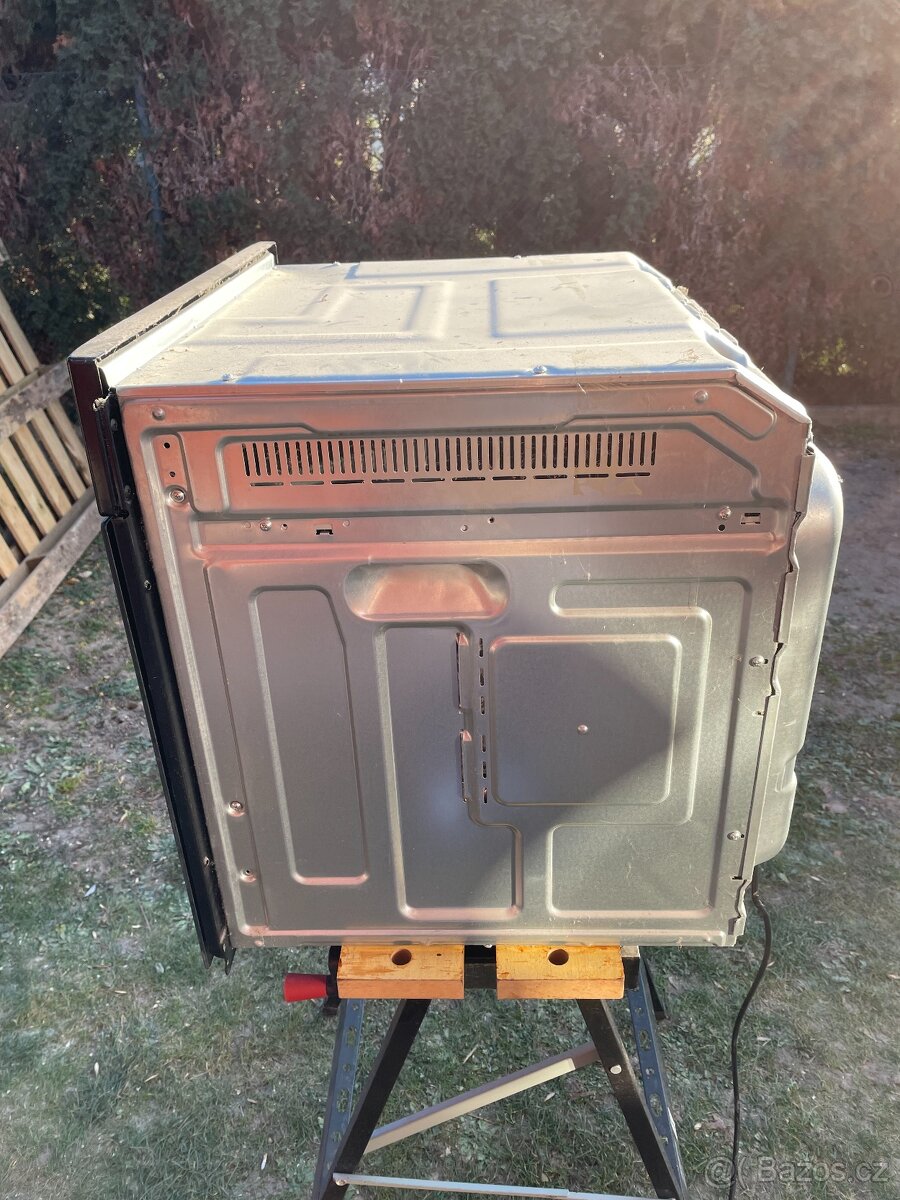 Vestavná trouba Hotpoint Ariston - 4