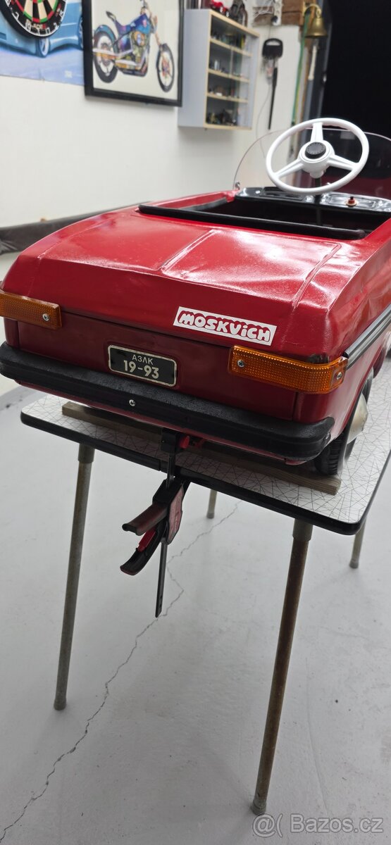 Šlapací autíčko moskvich - 4