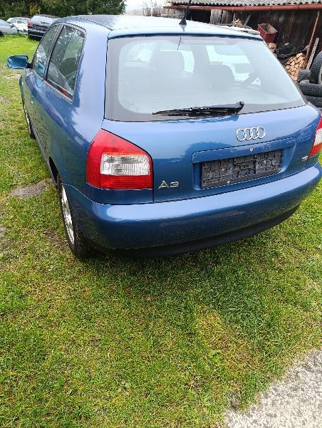 Audi A3 1,6 - 4