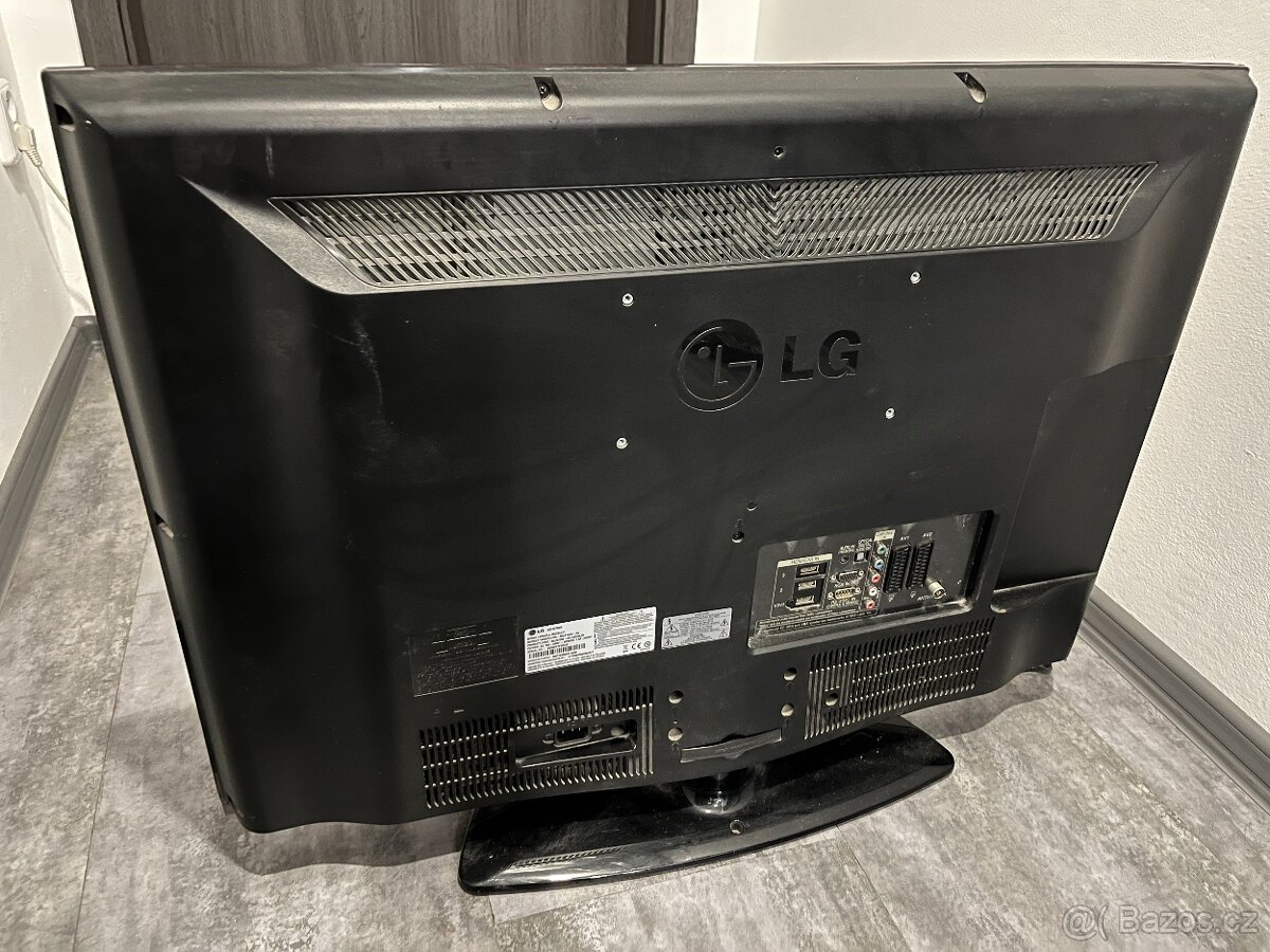 LCD televize LG 32LG7000 - 4