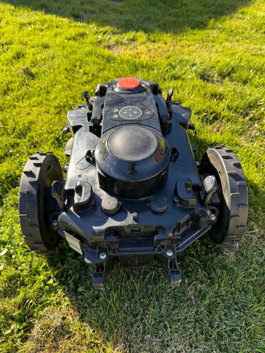 Robotická sekačka smart SILENO free, 600 m² - 4