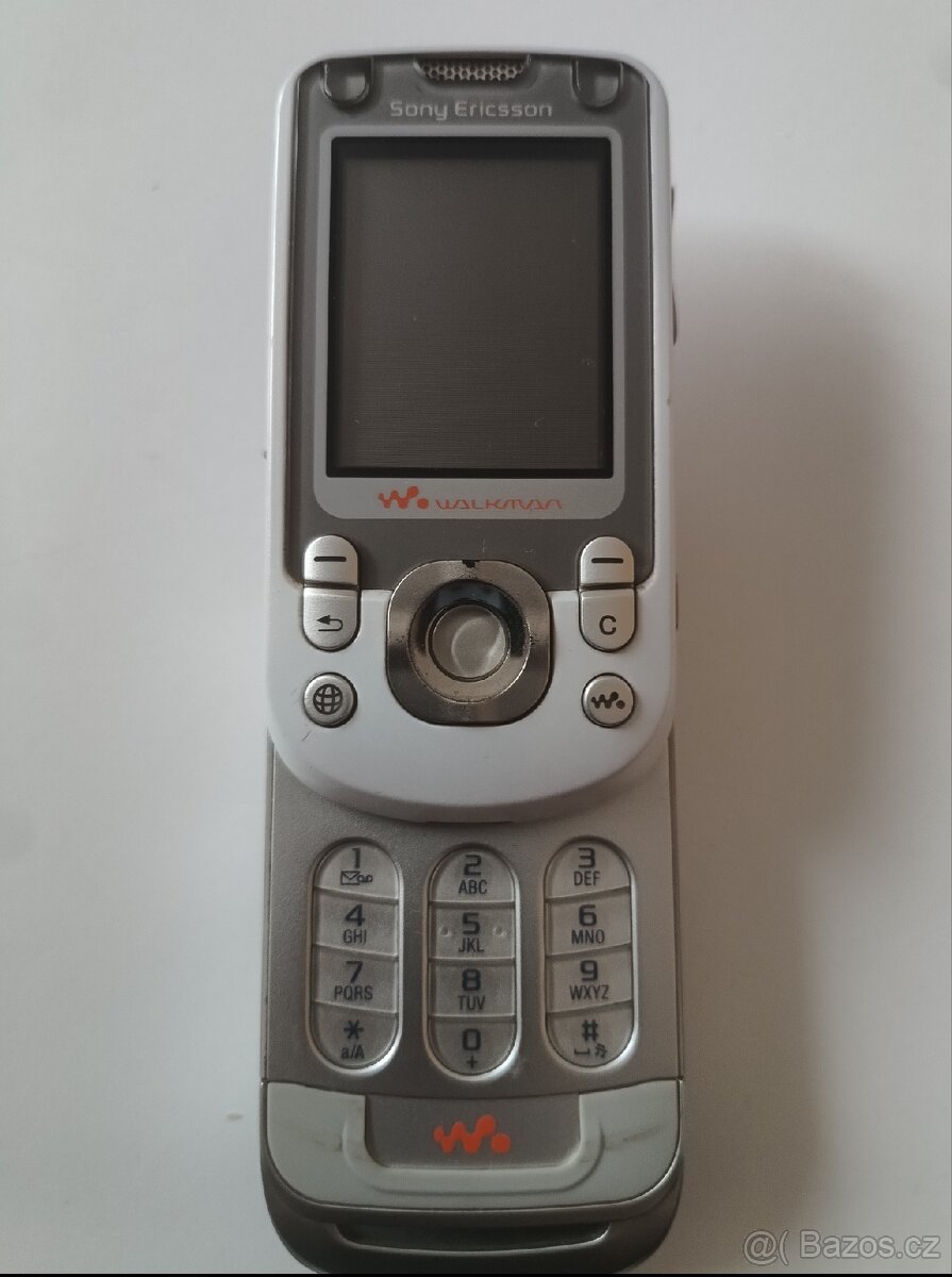 Sony Ericsson w550i - 4