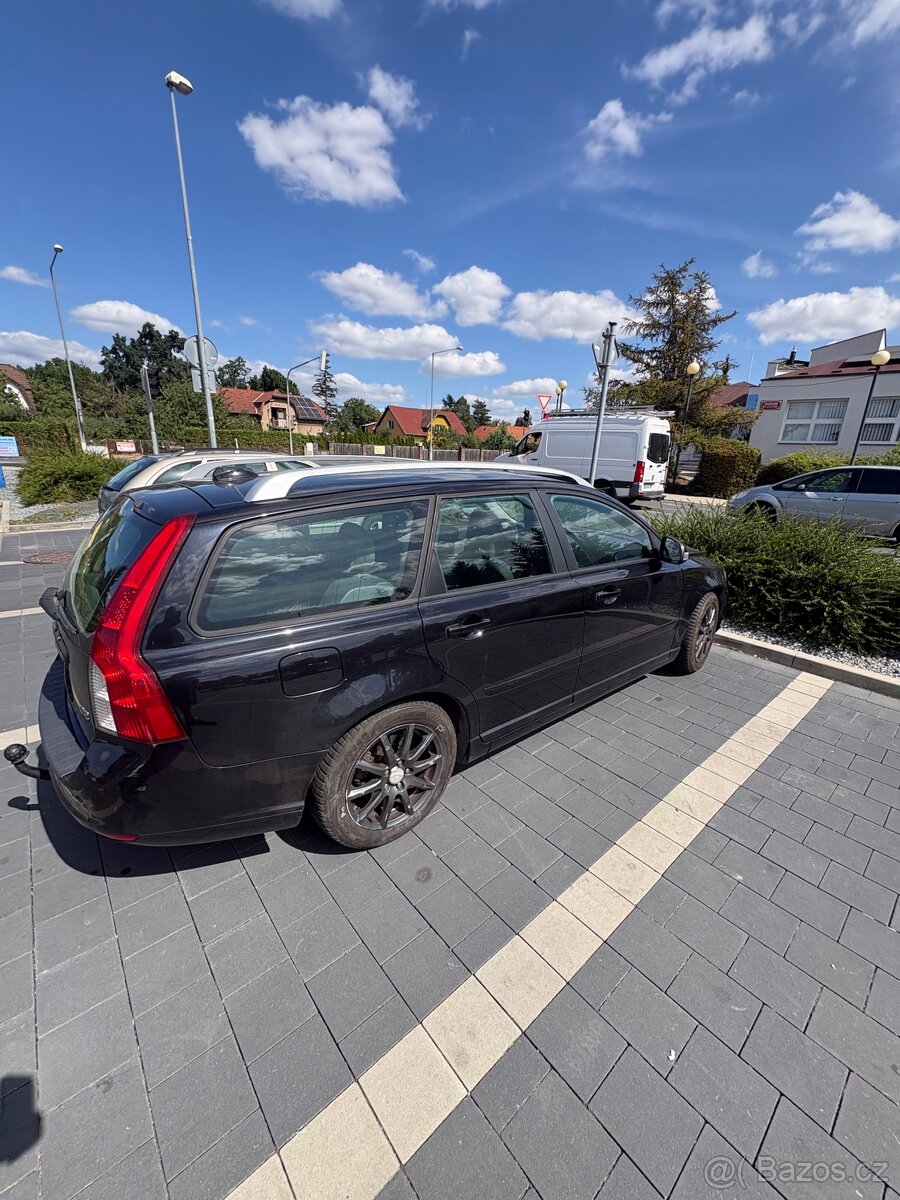Volvo v50 - 4
