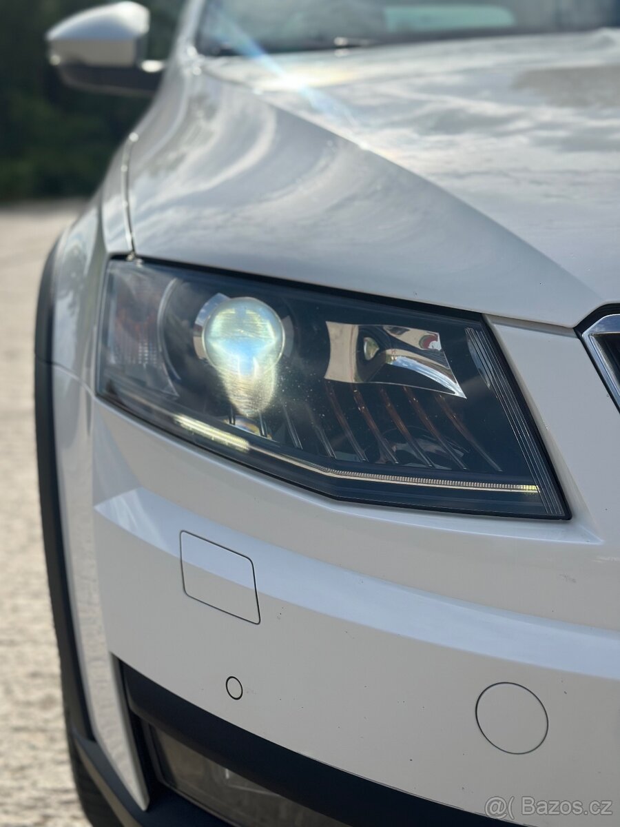 Škoda Octavia III Combi Scout 2,0TDI/ČR/135kW/DSG/4x4/2MAJIT
