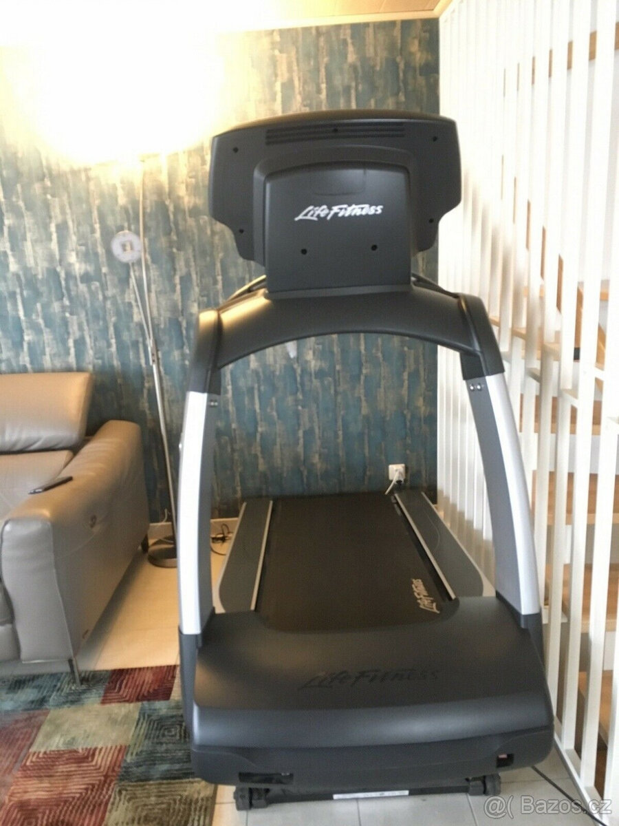 Běžecký pás Life Fitness Elevation Engage 95T - 4