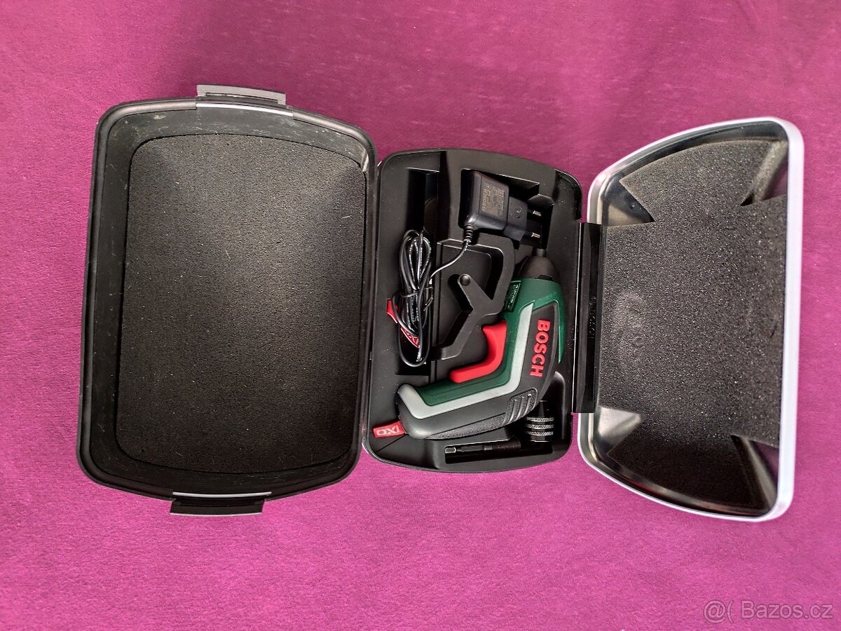 Akumulátorový šroubovák BOSCH IXO - 4