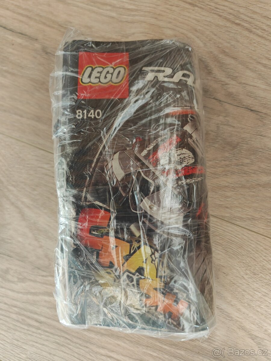 LEGO Tow Trasher/Tažný demoliční vůz 8140 - 4