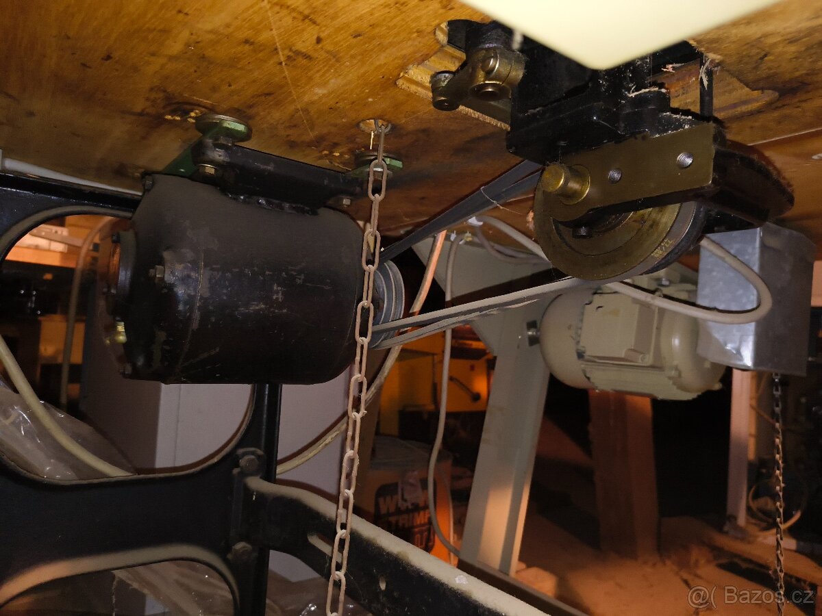 Šicí stroj Brother DL1-B812 s litinovým stolem a manuálem - 4