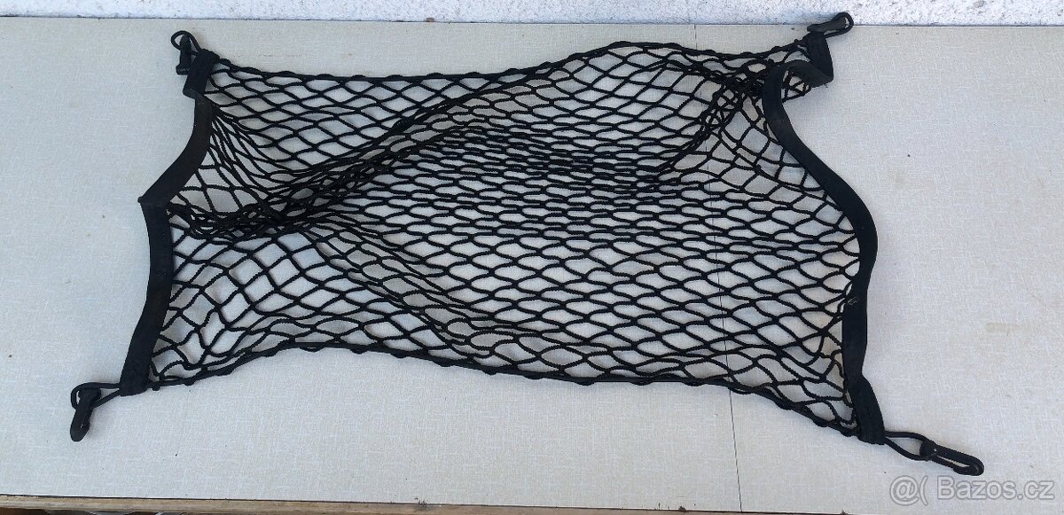 Jeep Wrangler JK, Rubicon, Zatahovací kryt zavazadl.prostoru