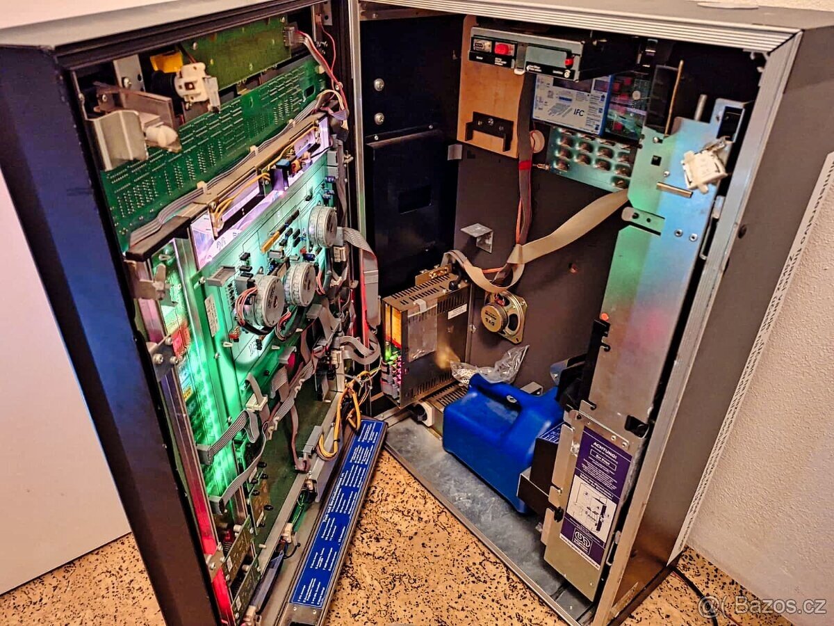 Výherní automat Crown „Mumm“ od Bergmann – plně funkční - 4