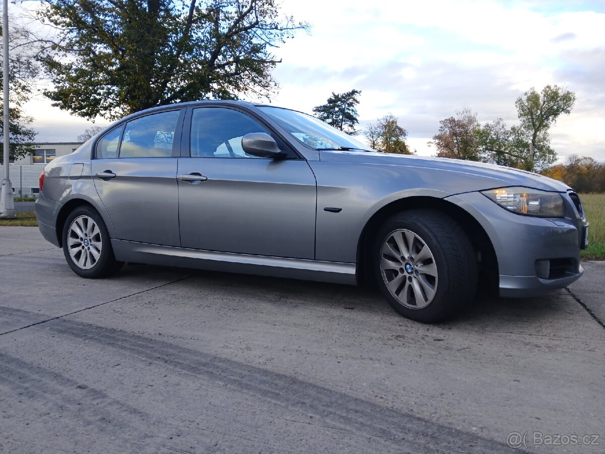 Bmw 320i E90 LCI 2011 - 4