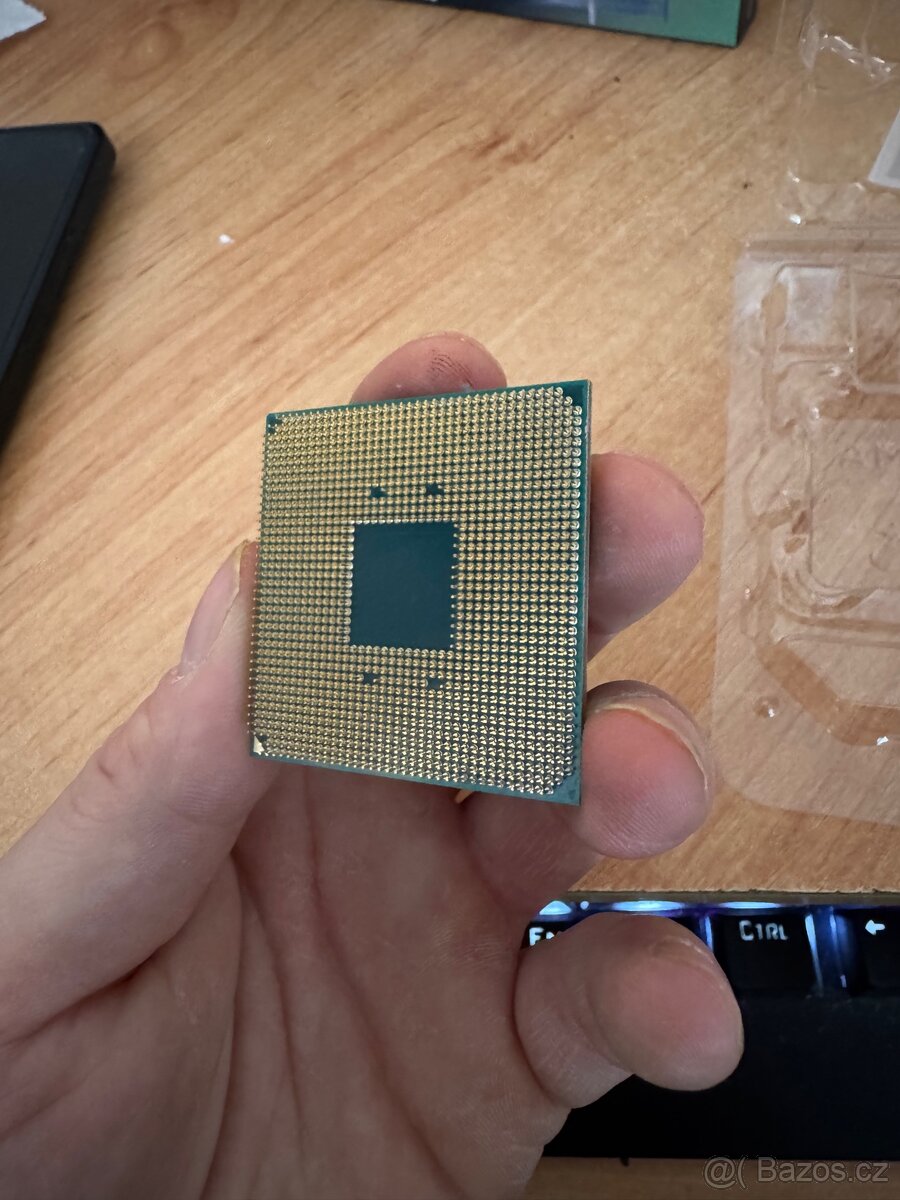 AMD Ryzen 7 2700X - 4