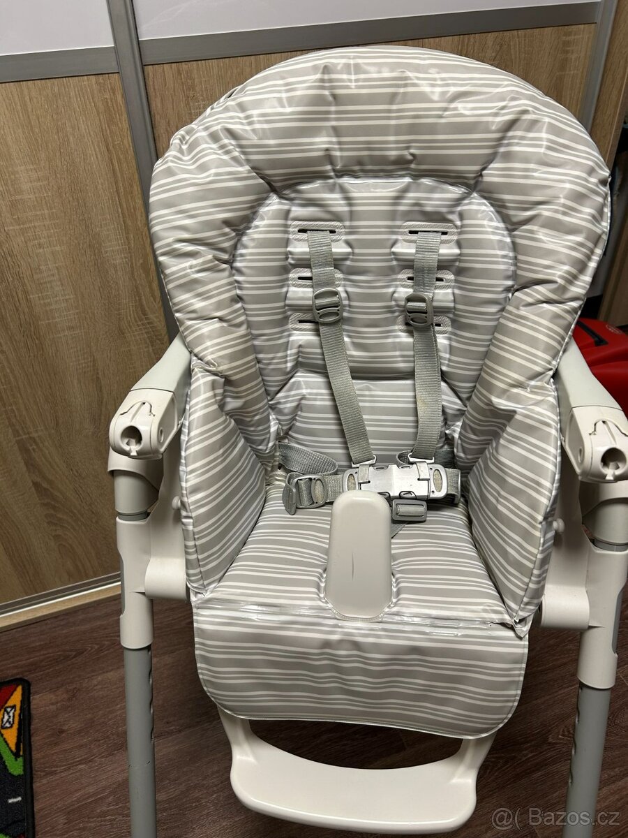 Jídelní židlička pojízdná - 4