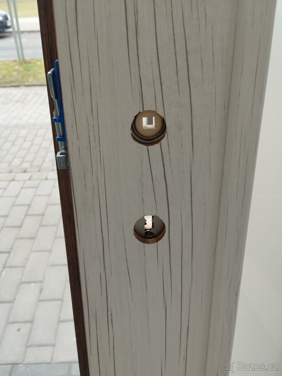 prodám interiérové dveře Boulit - 4