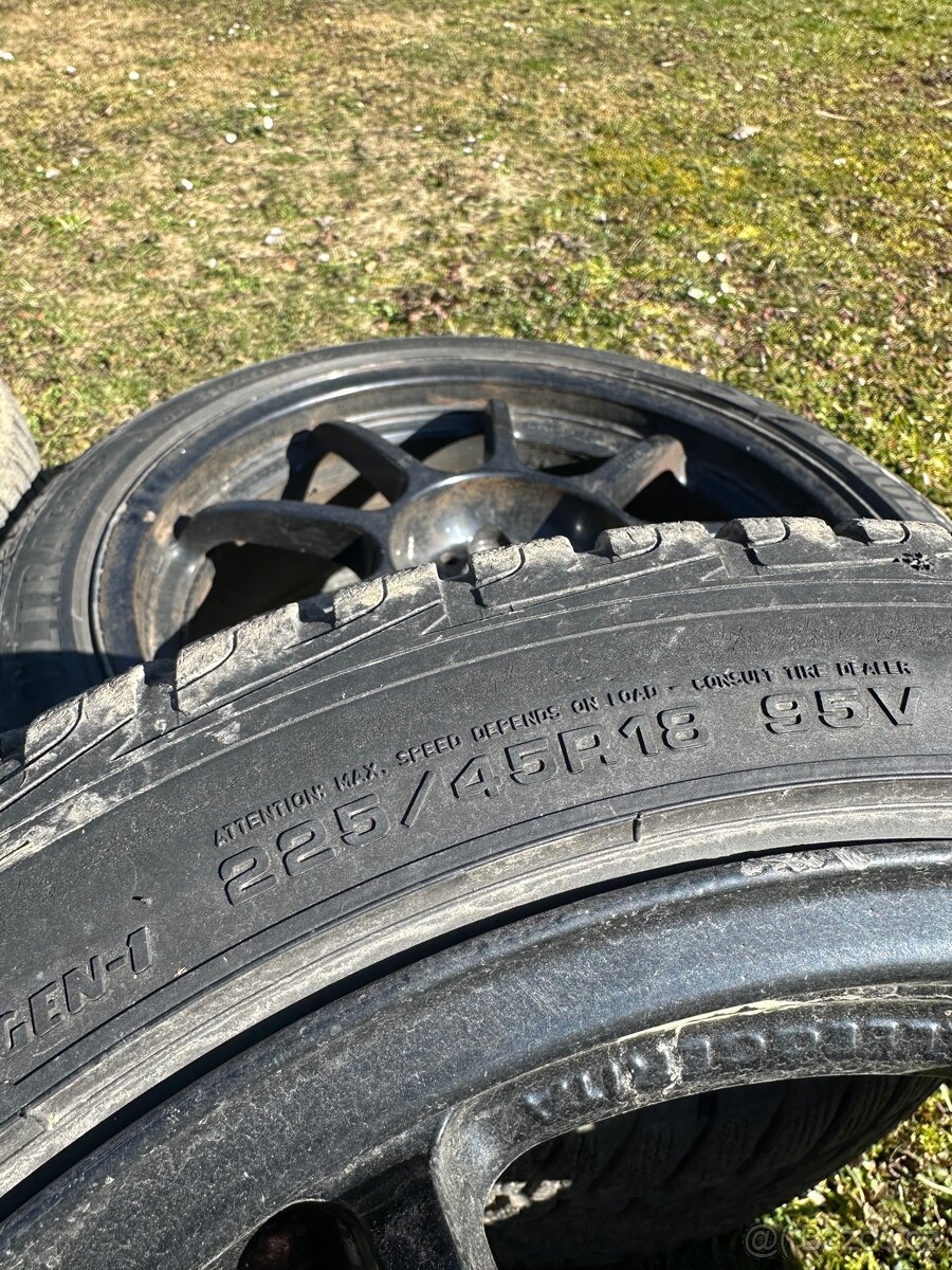 OZ Alleggerita 8x18” 5x100 - Impreza STI - 4