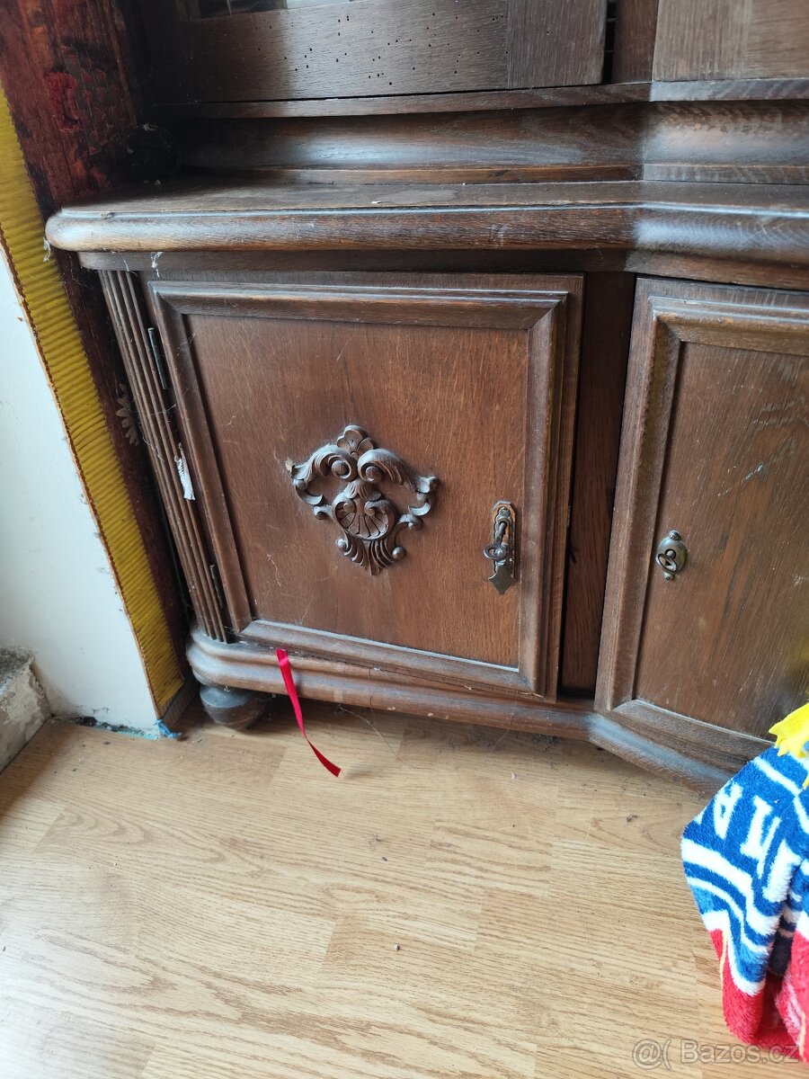 Starozitna vitrína - 4