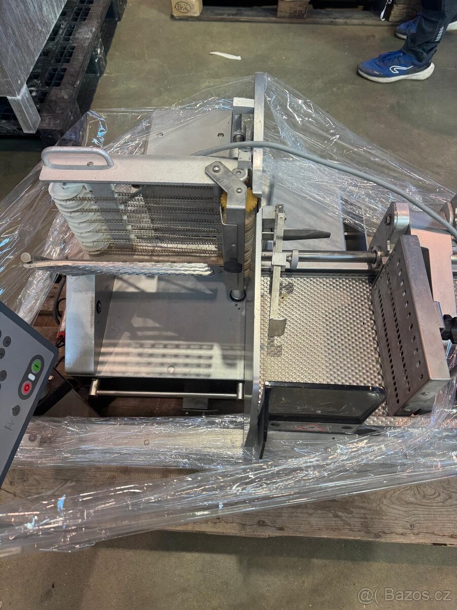 Nářezak automaticky - 4