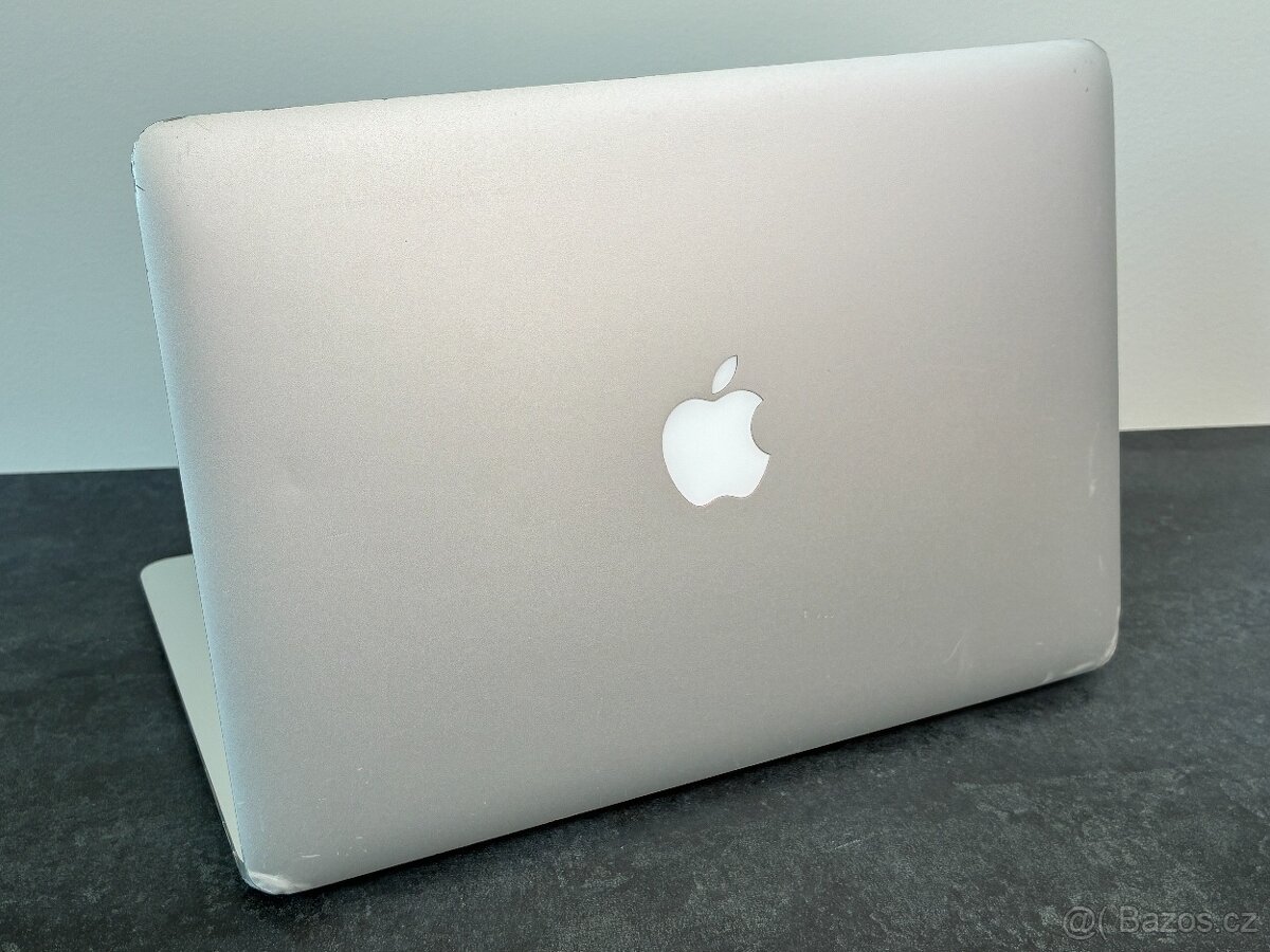 MacBook Air 13'' 2017 / i5 / 8GB / 128GB SSD - DPH - 4