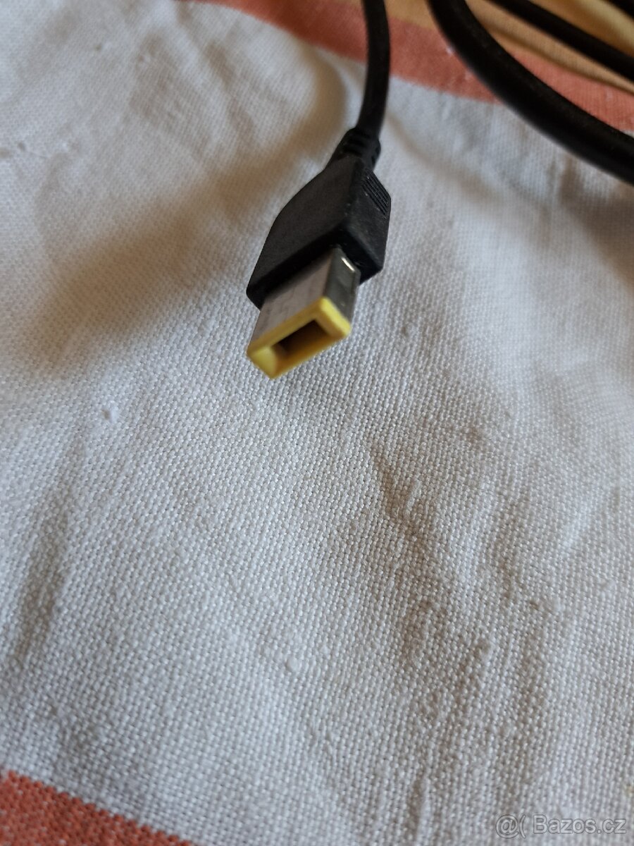 Zdroj LENOVO - 4