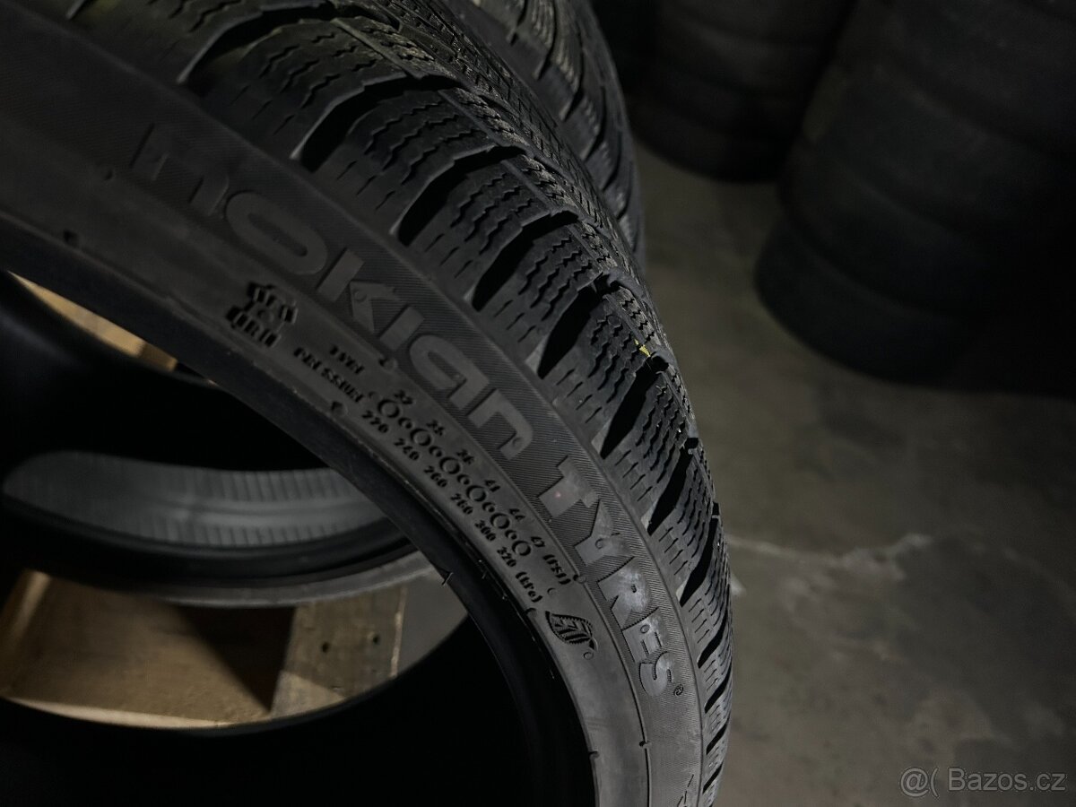 Zimní pneu 225/40 R19 93V Nokian 6mm - 4